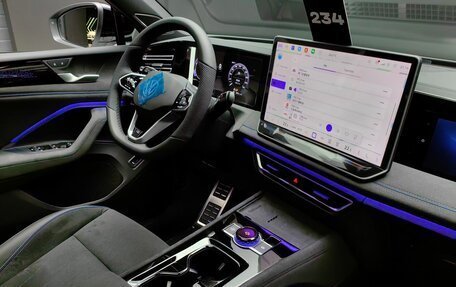 Volkswagen Tiguan, 2025 год, 4 900 000 рублей, 21 фотография