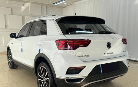 Volkswagen T-Cross I, 2022 год, 1 940 000 рублей, 3 фотография