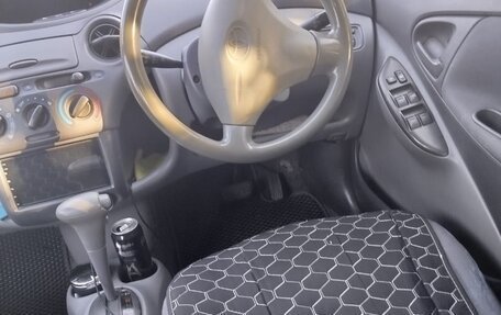 Toyota Vitz, 2001 год, 360 000 рублей, 10 фотография