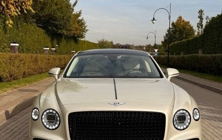 Bentley Flying Spur, 2023 год, 33 000 000 рублей, 1 фотография