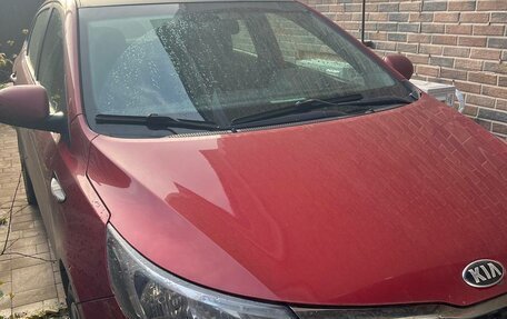 KIA Rio III рестайлинг, 2017 год, 950 000 рублей, 2 фотография