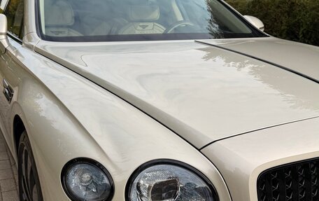 Bentley Flying Spur, 2023 год, 33 000 000 рублей, 6 фотография