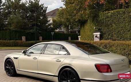 Bentley Flying Spur, 2023 год, 33 000 000 рублей, 5 фотография