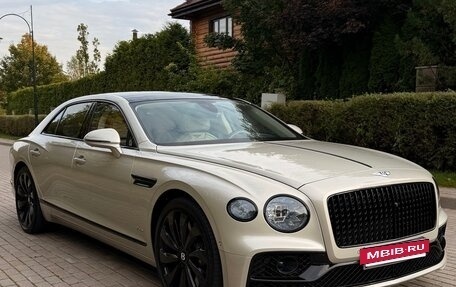 Bentley Flying Spur, 2023 год, 33 000 000 рублей, 4 фотография