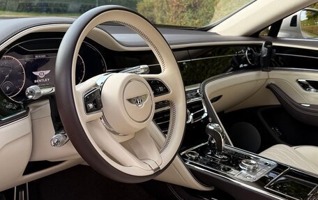 Bentley Flying Spur, 2023 год, 33 000 000 рублей, 13 фотография