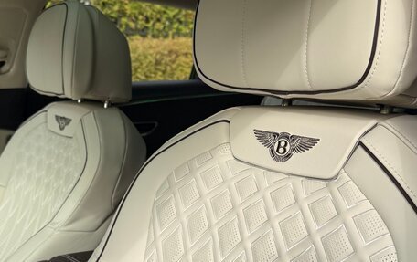 Bentley Flying Spur, 2023 год, 33 000 000 рублей, 17 фотография