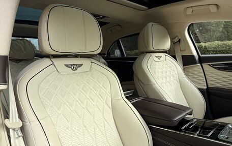 Bentley Flying Spur, 2023 год, 33 000 000 рублей, 19 фотография