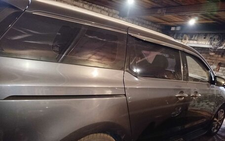 KIA Carnival III, 2017 год, 2 750 000 рублей, 4 фотография