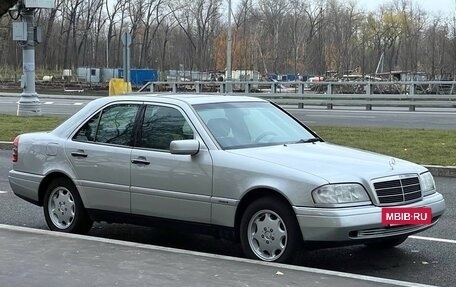 Mercedes-Benz C-Класс, 1996 год, 1 300 000 рублей, 9 фотография