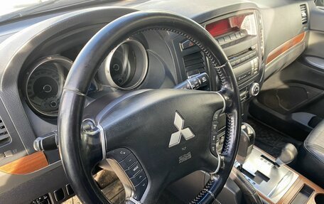Mitsubishi Pajero IV, 2008 год, 1 419 000 рублей, 13 фотография