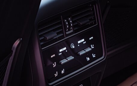 Porsche Cayenne III, 2025 год, 24 490 000 рублей, 29 фотография