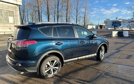 Toyota RAV4, 2018 год, 3 060 000 рублей, 5 фотография