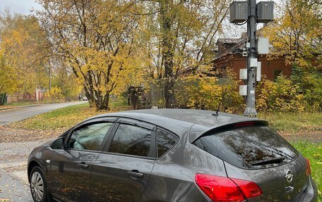 Opel Astra J, 2010 год, 595 000 рублей, 6 фотография