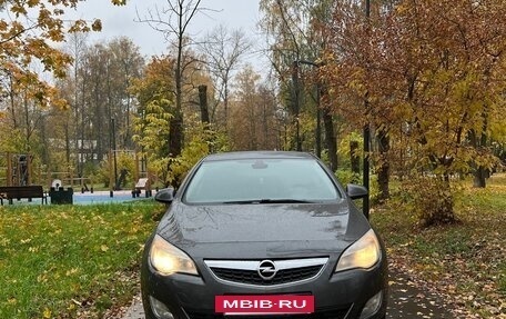 Opel Astra J, 2010 год, 595 000 рублей, 3 фотография