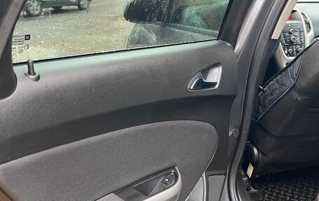 Opel Astra J, 2010 год, 595 000 рублей, 18 фотография