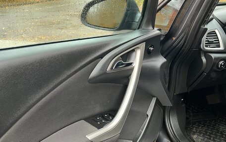 Opel Astra J, 2010 год, 595 000 рублей, 14 фотография