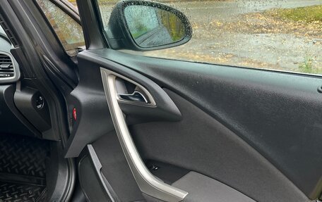 Opel Astra J, 2010 год, 595 000 рублей, 22 фотография