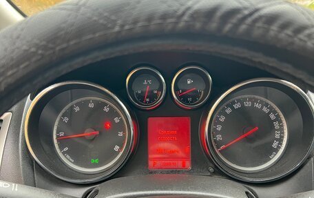 Opel Astra J, 2010 год, 595 000 рублей, 27 фотография