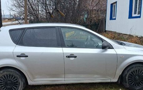 KIA cee'd I рестайлинг, 2010 год, 550 000 рублей, 2 фотография