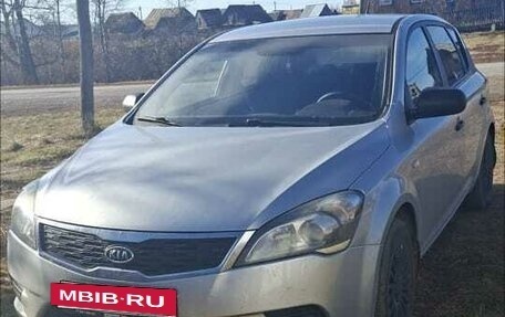 KIA cee'd I рестайлинг, 2010 год, 550 000 рублей, 3 фотография