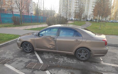 Toyota Avensis III рестайлинг, 2004 год, 430 000 рублей, 3 фотография