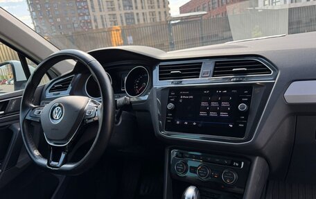 Volkswagen Tiguan II, 2017 год, 2 240 000 рублей, 12 фотография