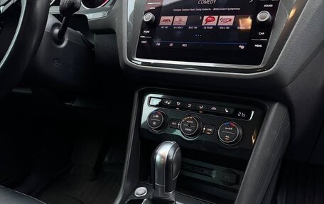 Volkswagen Tiguan II, 2017 год, 2 240 000 рублей, 13 фотография