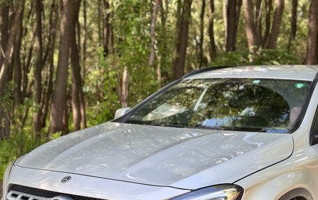 Mercedes-Benz GLA, 2018 год, 3 000 000 рублей, 2 фотография