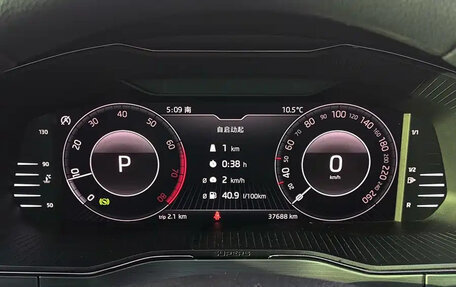 Skoda Superb III рестайлинг, 2022 год, 1 800 001 рублей, 12 фотография