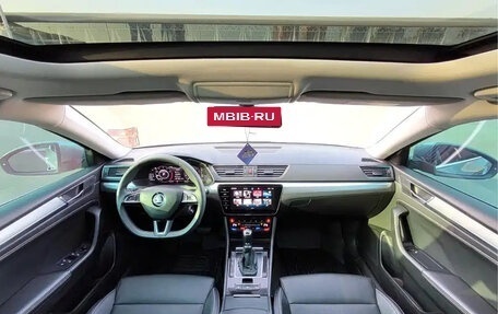 Skoda Superb III рестайлинг, 2022 год, 1 800 001 рублей, 10 фотография