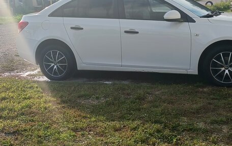 Chevrolet Cruze II, 2012 год, 900 000 рублей, 6 фотография