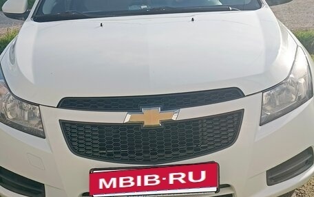 Chevrolet Cruze II, 2012 год, 900 000 рублей, 4 фотография