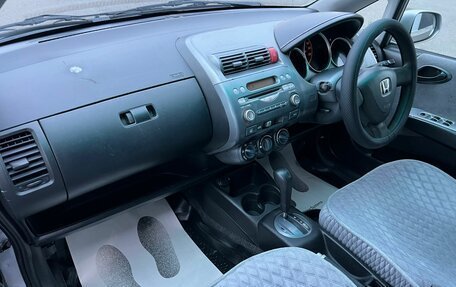 Honda Fit III, 2003 год, 549 999 рублей, 13 фотография