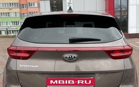KIA Sportage IV рестайлинг, 2021 год, 2 150 000 рублей, 25 фотография