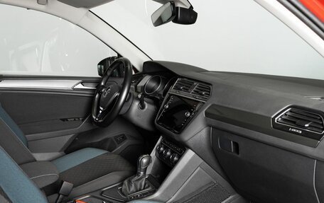 Volkswagen Tiguan II, 2019 год, 2 646 000 рублей, 4 фотография