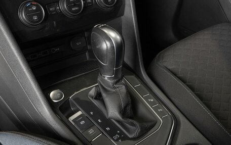 Volkswagen Tiguan II, 2019 год, 2 646 000 рублей, 5 фотография