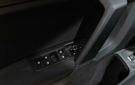 Volkswagen Tiguan II, 2019 год, 2 646 000 рублей, 9 фотография