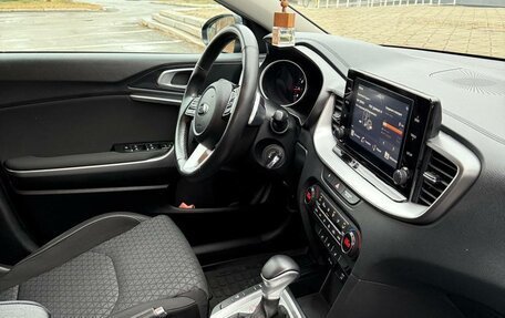 KIA cee'd III, 2021 год, 1 900 000 рублей, 17 фотография