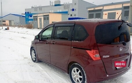 Honda Freed I, 2010 год, 990 000 рублей, 6 фотография