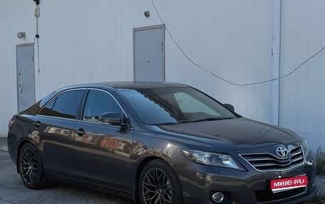 Toyota Camry, 2009 год, 1 300 000 рублей, 1 фотография