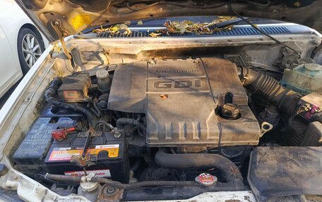 Mitsubishi Pajero iO, 2000 год, 400 000 рублей, 4 фотография