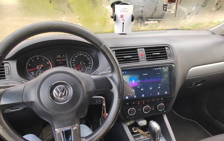 Volkswagen Jetta VI, 2012 год, 850 000 рублей, 3 фотография