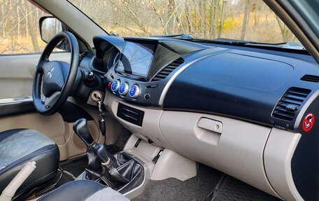 Mitsubishi L200 IV рестайлинг, 2007 год, 930 000 рублей, 12 фотография