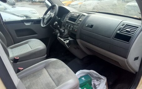 Volkswagen Transporter T5 рестайлинг, 2013 год, 1 000 000 рублей, 6 фотография