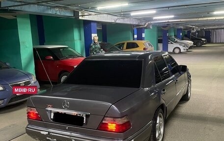 Mercedes-Benz E-Класс, 1994 год, 255 000 рублей, 3 фотография