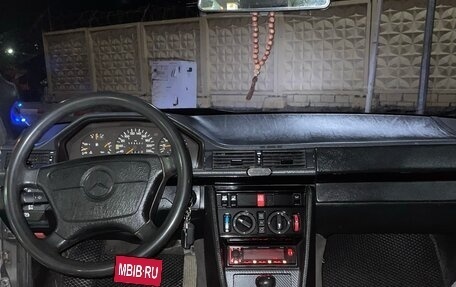 Mercedes-Benz E-Класс, 1994 год, 255 000 рублей, 7 фотография
