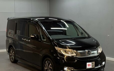 Honda Stepwgn IV, 2017 год, 1 947 000 рублей, 3 фотография