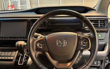 Honda Stepwgn IV, 2017 год, 1 947 000 рублей, 14 фотография