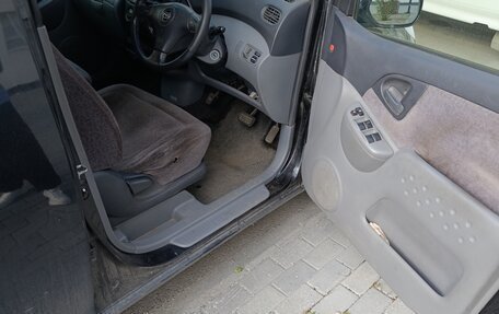 Toyota FunCargo, 2000 год, 350 000 рублей, 14 фотография