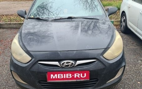 Hyundai Solaris II рестайлинг, 2012 год, 650 000 рублей, 2 фотография